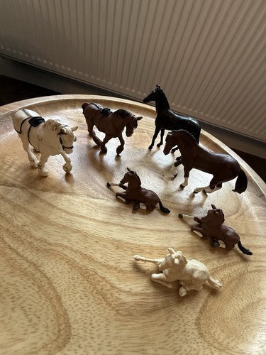 Britains plastic horse - plastic,