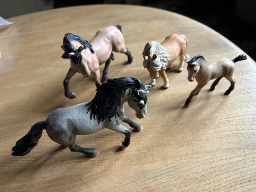 Schleich horses group 4 - horses,