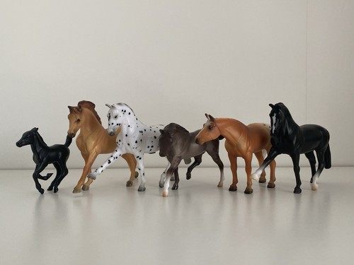 Breyer stablemate model horse - breyer,