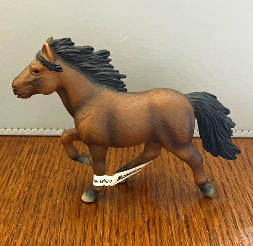 Schleich icelandic mare - icelandic,