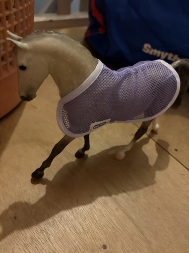 Breyer model horse - , purple