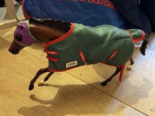 Breyer model horse brown - , with