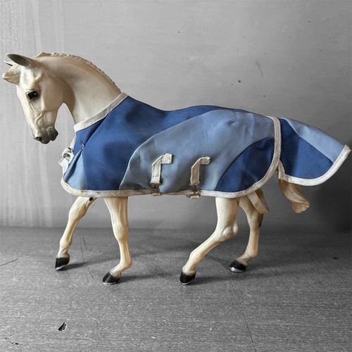 Breyer traditional blue - breyer,