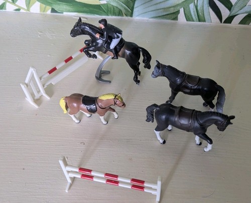 Unbranded small plastic - small,